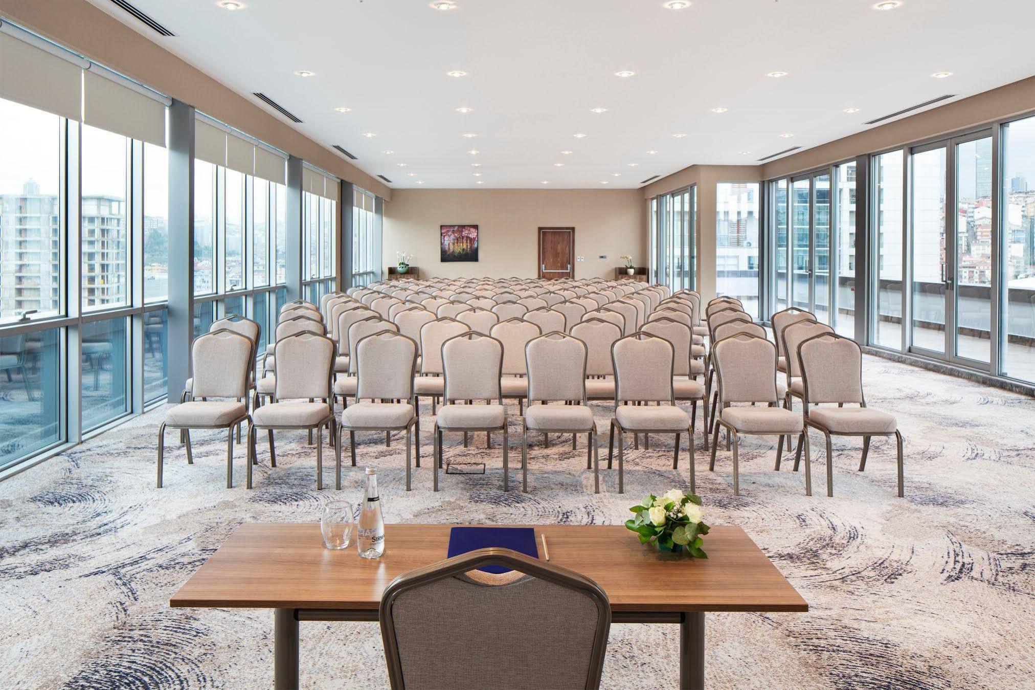 Delta Hotels By Marriott Istanbul Vadi Exterior foto